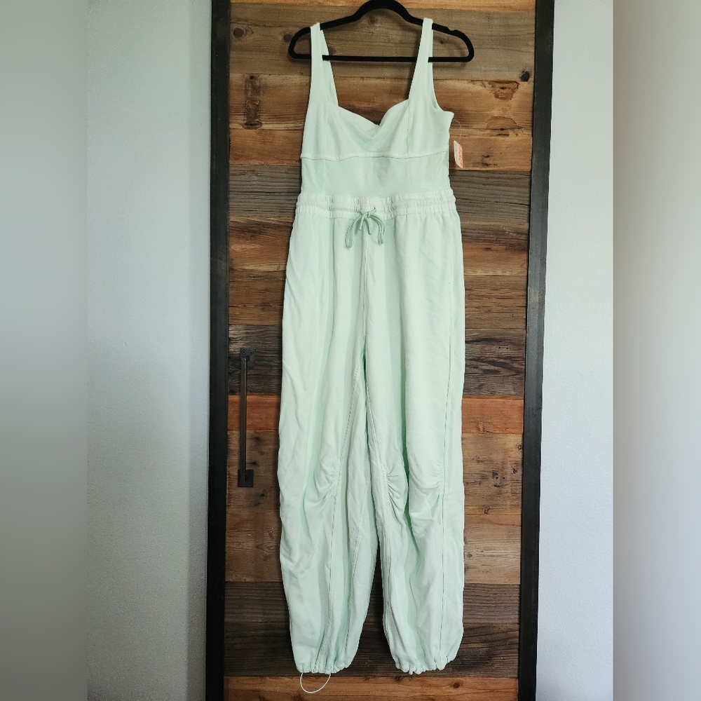 NWT FREE PEOPLE INBOUND ONSIE SIZE L MOSS COLOR - Picture 5 of 7